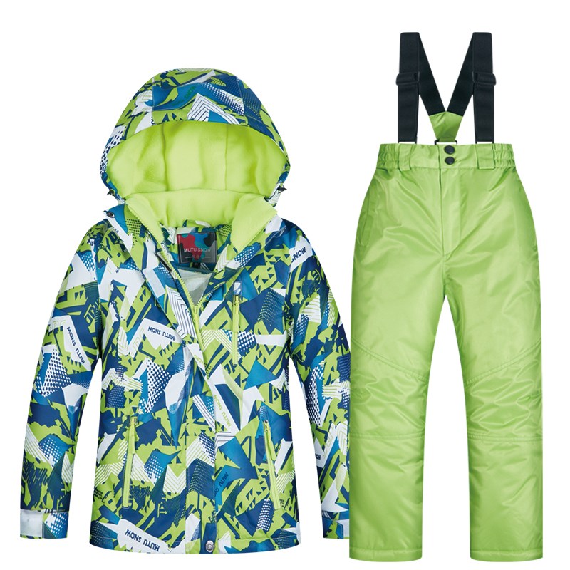 Children ' s green slices + children ' s green pants